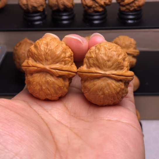 文玩核桃把件金龟子元宝2