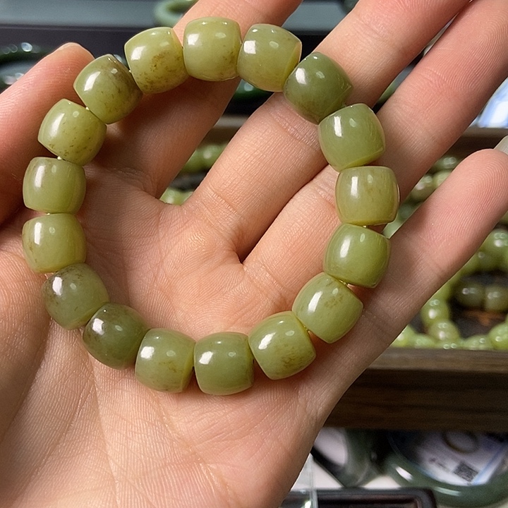 好***随和田玉未镶嵌手链