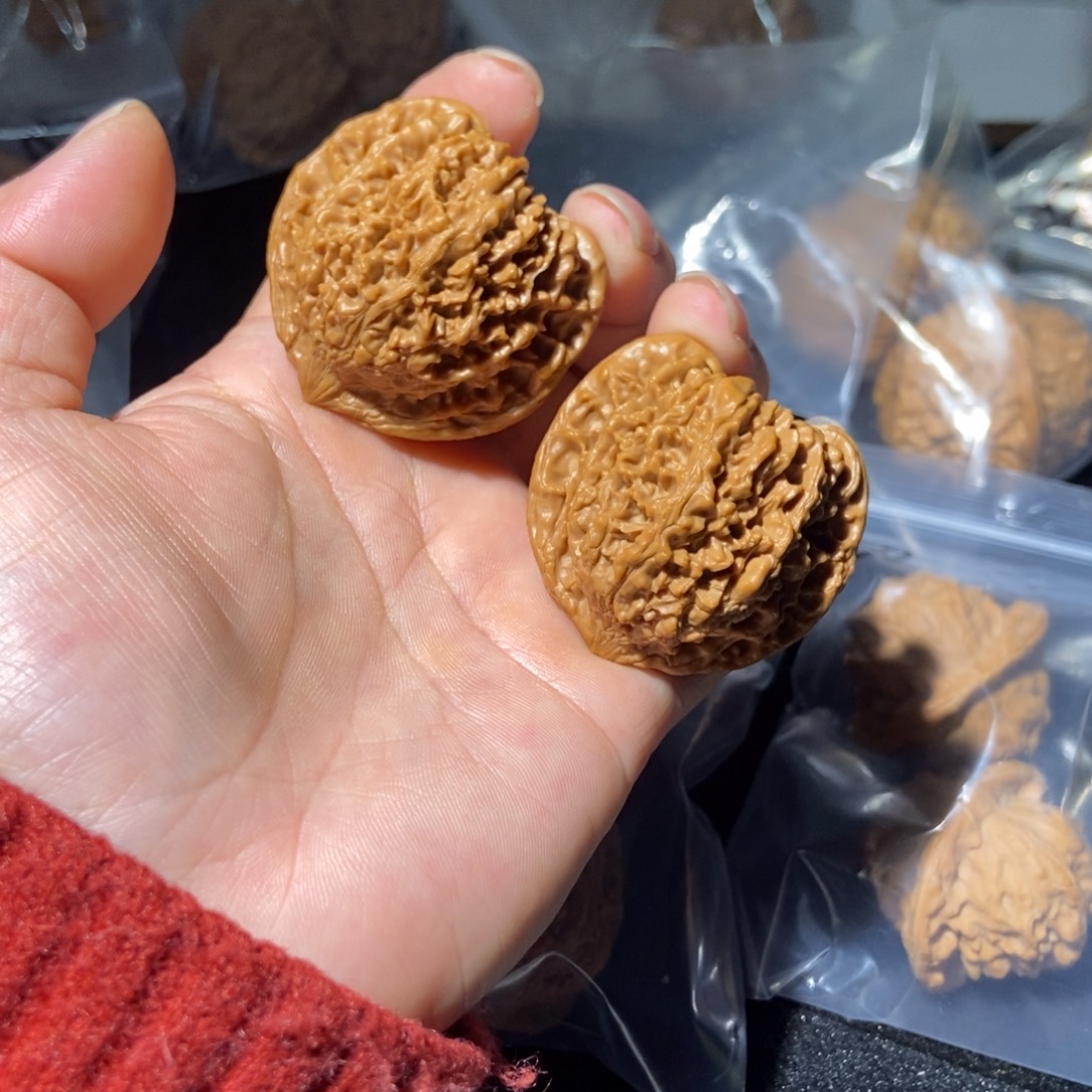 文玩核桃吊坠满天星核桃80