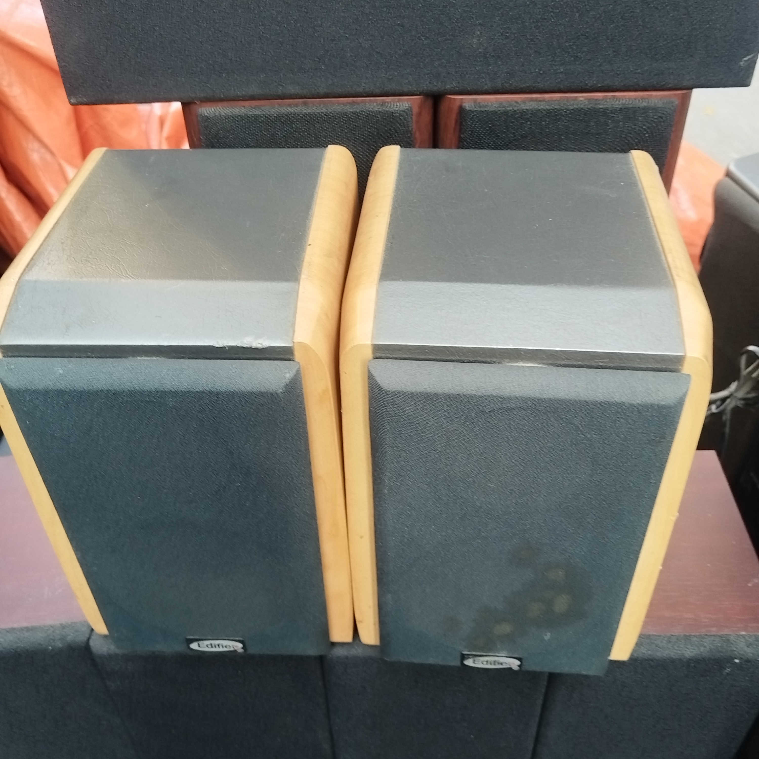 8新  漫步者有源书架一对，不包邮，不支持七天无理由退货