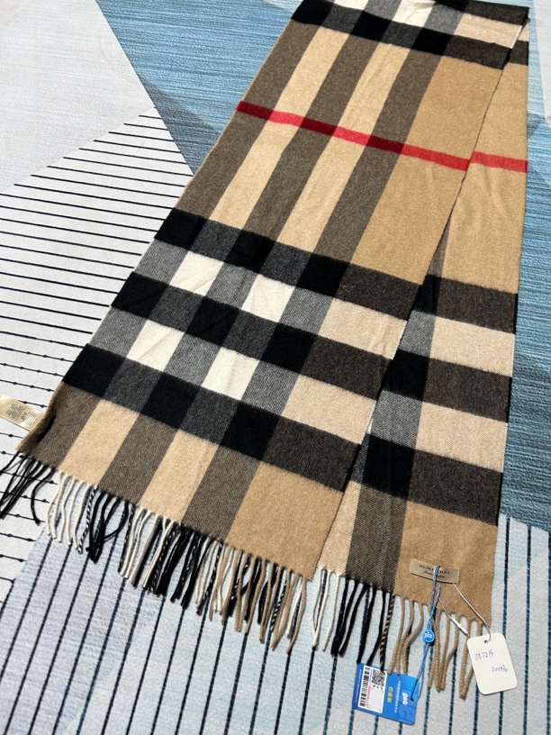 95新 BURBERRY/博柏利 经典格纹驼色围巾200*36【专属】