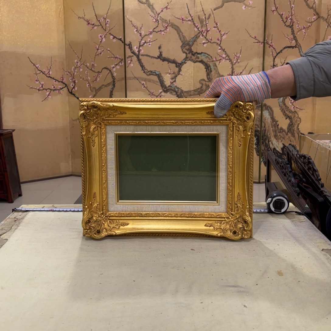 小***魔绘画屏风框画茶空间设计