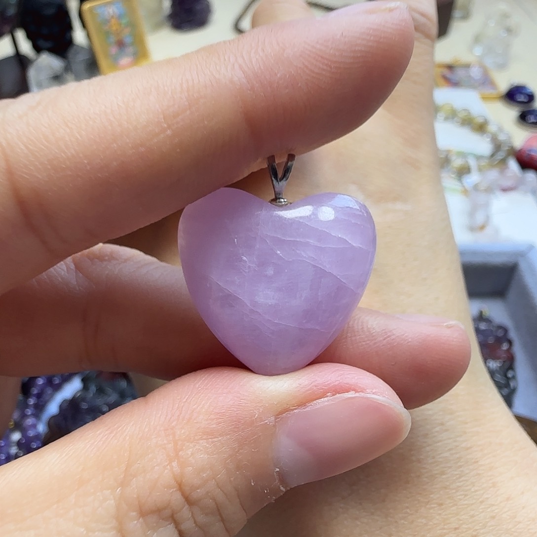 水晶手链未镶嵌紫锂辉吊坠