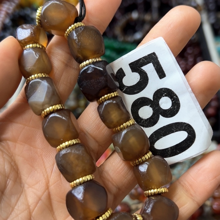 玛瑙/玉髓颈饰未镶嵌