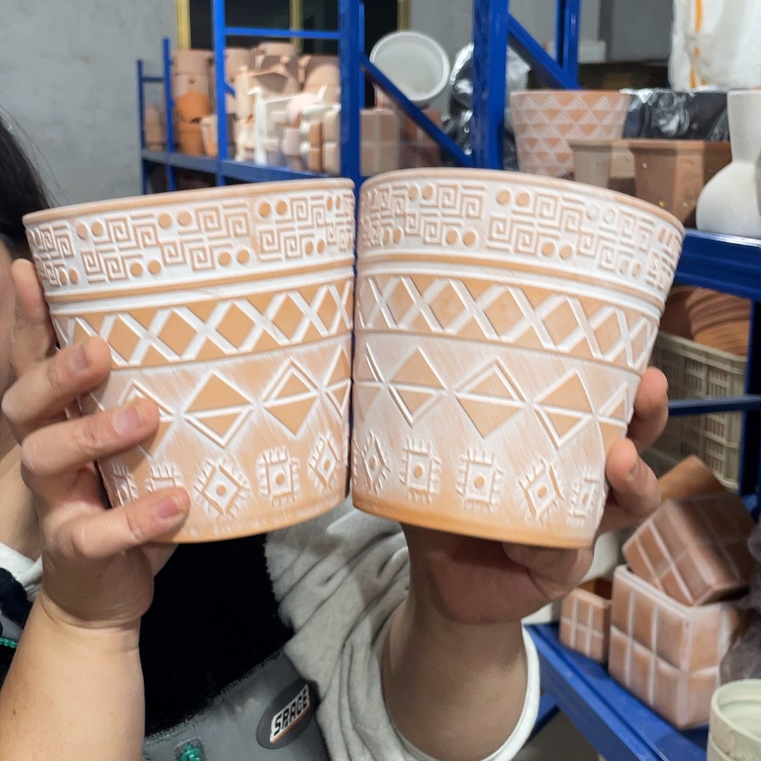 红陶13图腾。     白2个