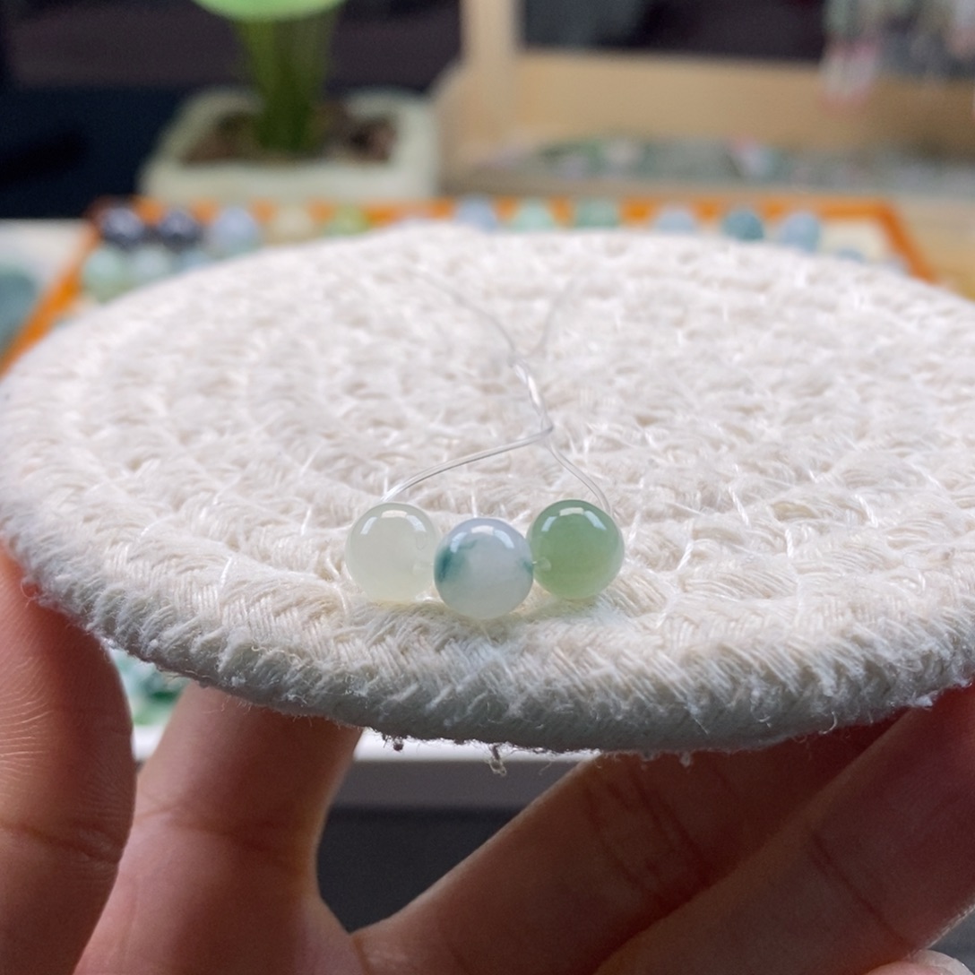 翡翠散珠天然翡翠三颗6+