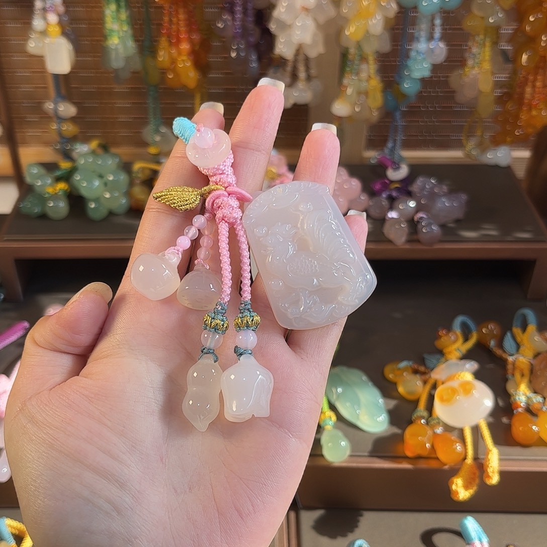 独***忆玛瑙/玉髓未镶嵌车挂福利款钥匙扣