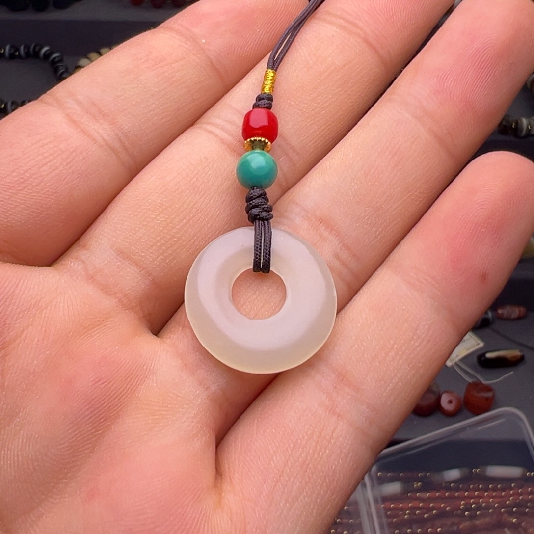 和田玉（糖玉）未镶嵌颈饰