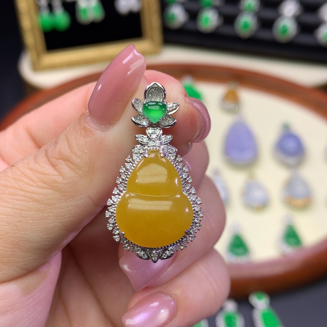 翡翠18K金镶嵌吊坠(不含链)
