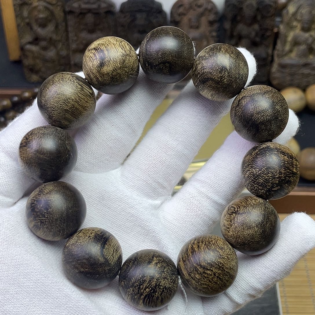 太***飘手串沉香越南白奇…………