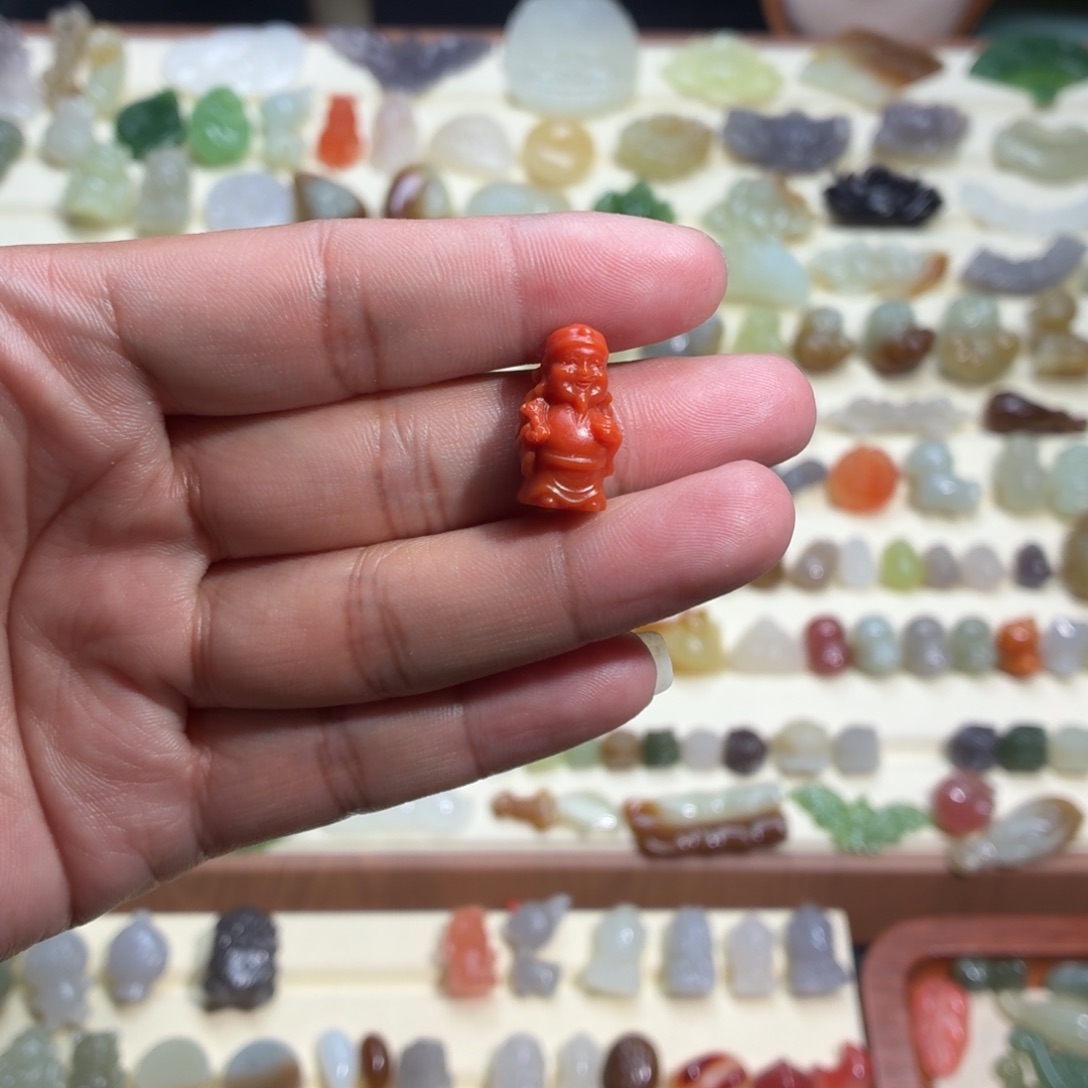 *****和田玉未镶嵌颈饰