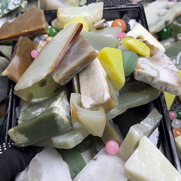 和田玉未镶嵌珠宝奇石寻**妖