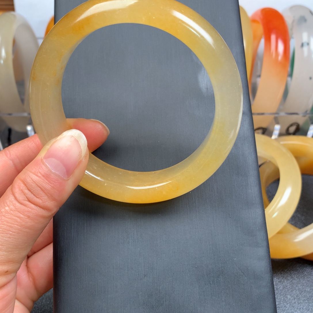 石英质玉（黄龙玉）未镶嵌手镯