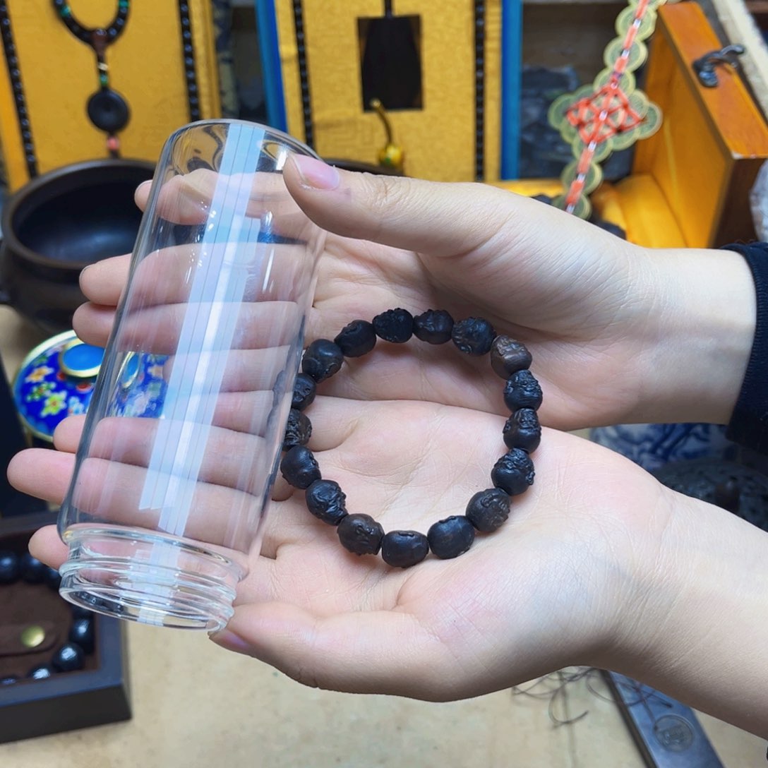 滴血莲花菩提吊坠