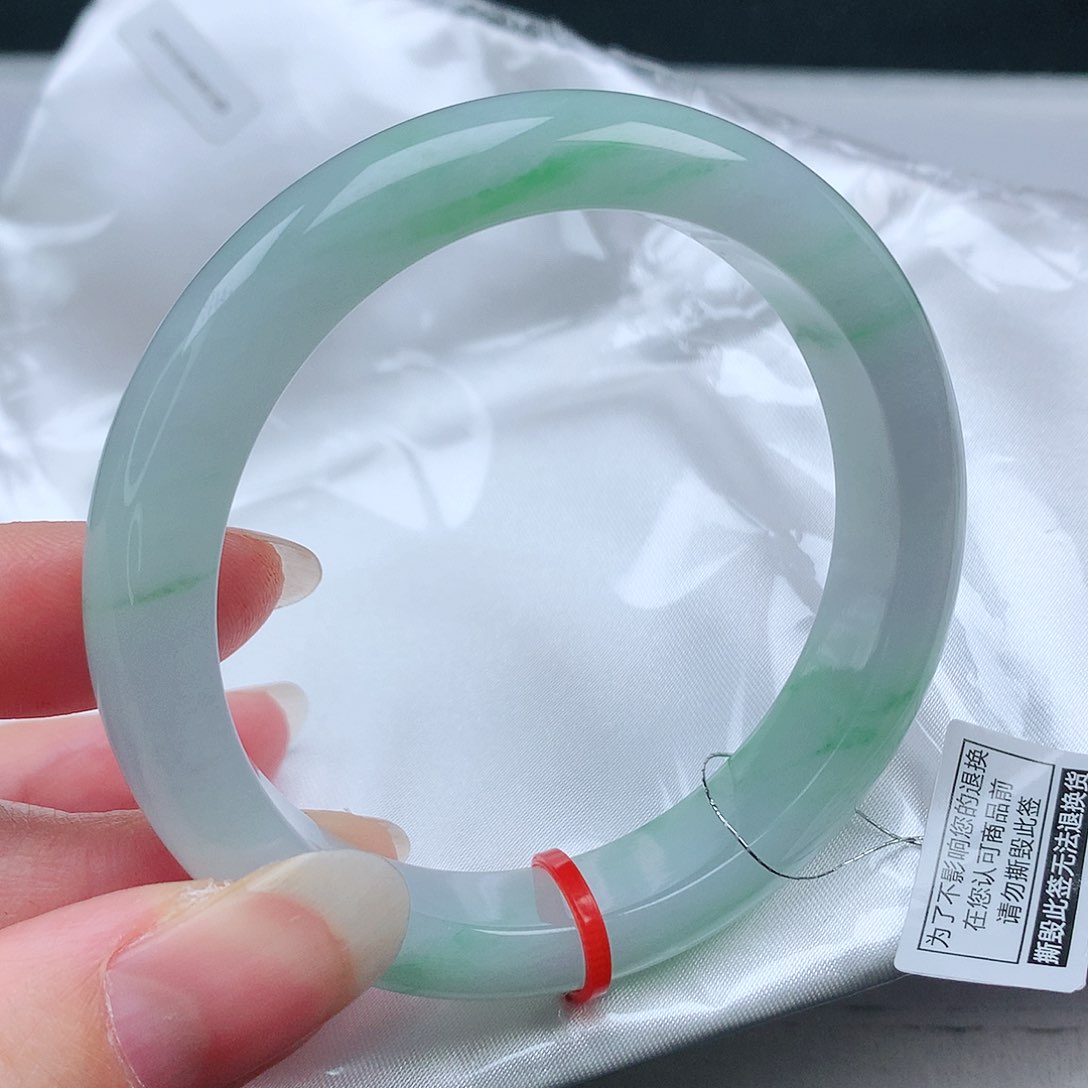 翡翠手镯未镶嵌56+圈