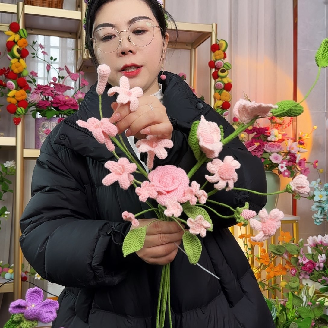 手工钩织设计花束