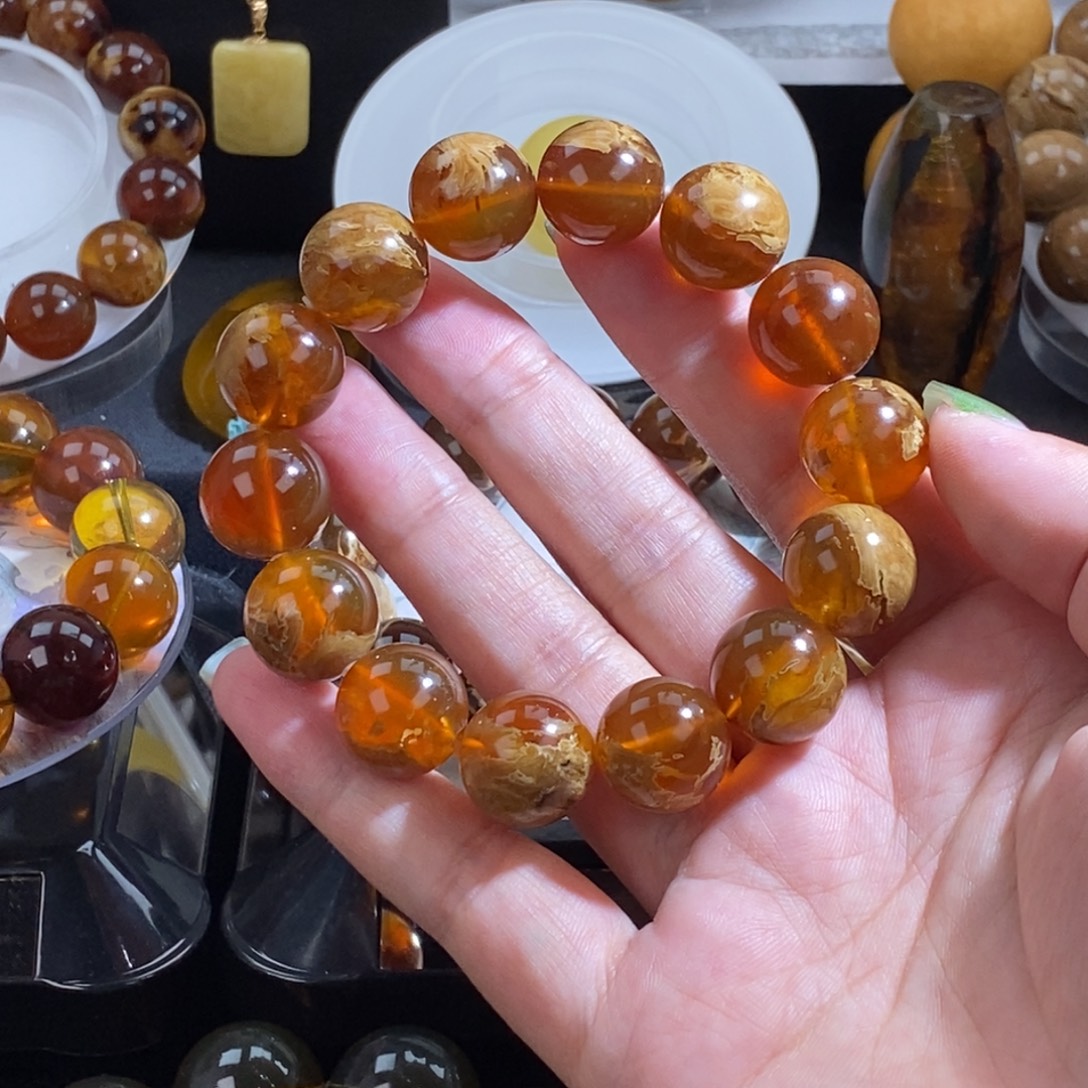 琥珀未镶嵌珠宝奇石