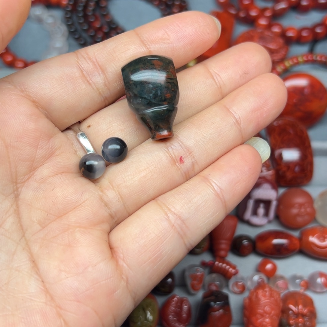 深***L玛瑙/玉髓未镶嵌配饰