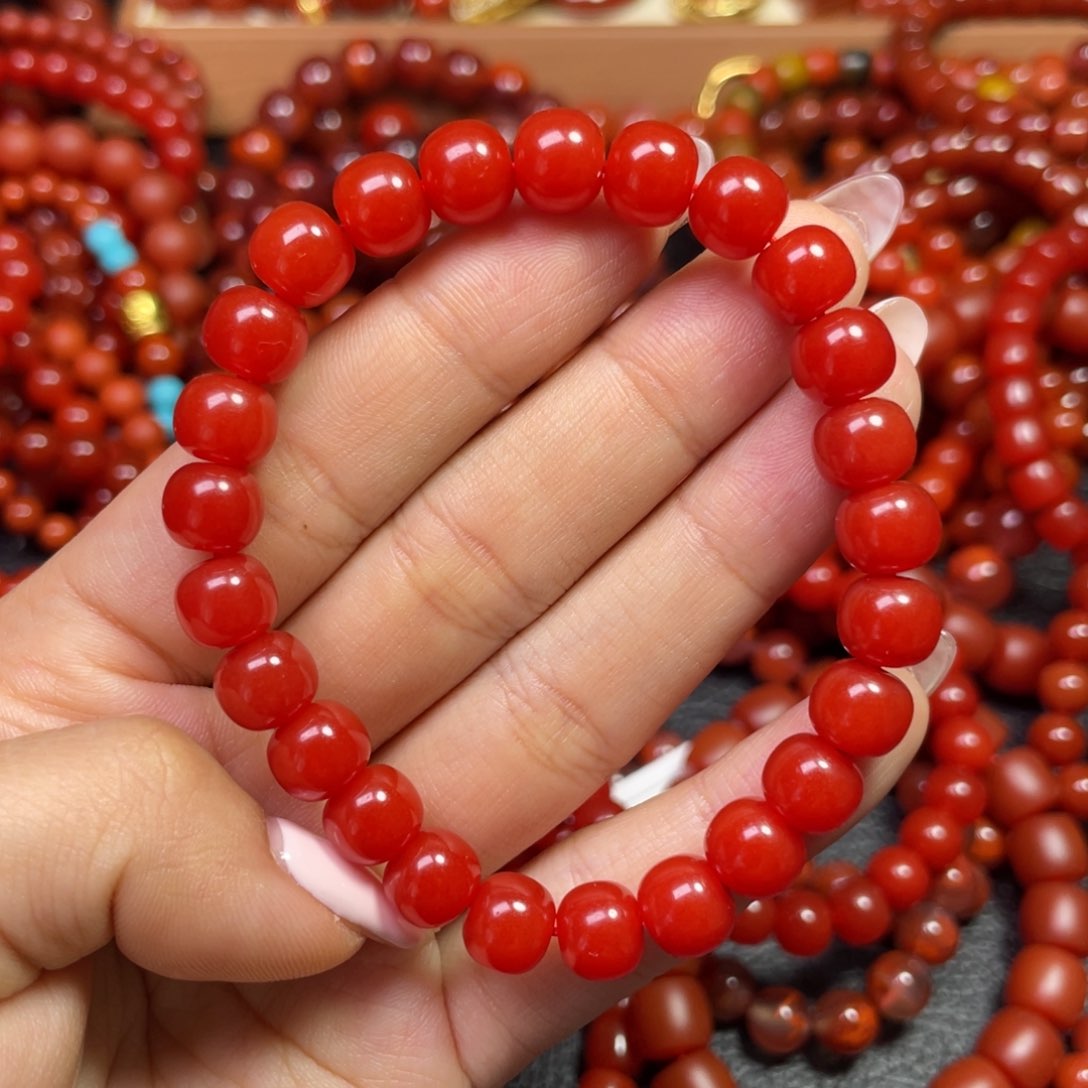 南红玛瑙手链未镶嵌杰**?