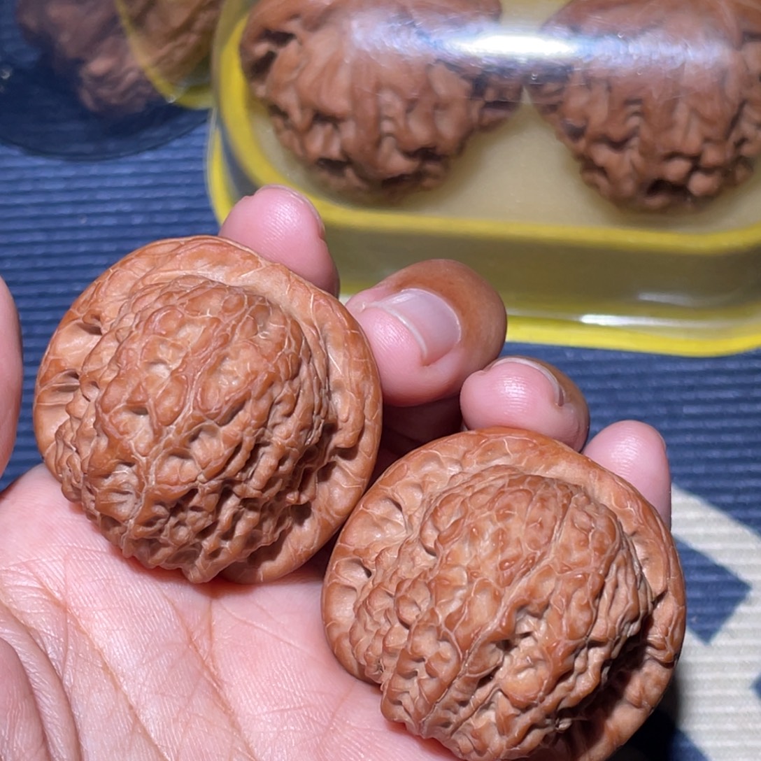 郑***钱吊坠文玩核桃血麒麟38