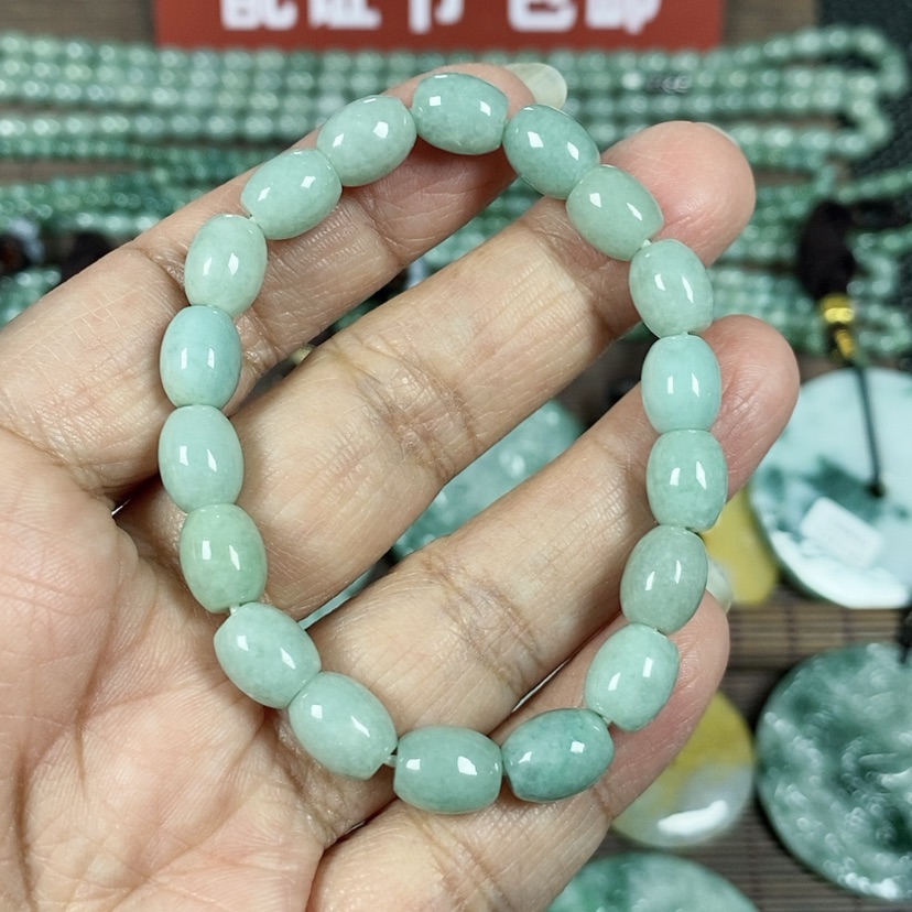 【闪购商品】翡翠颈饰未镶嵌玉手链女款卡7.8