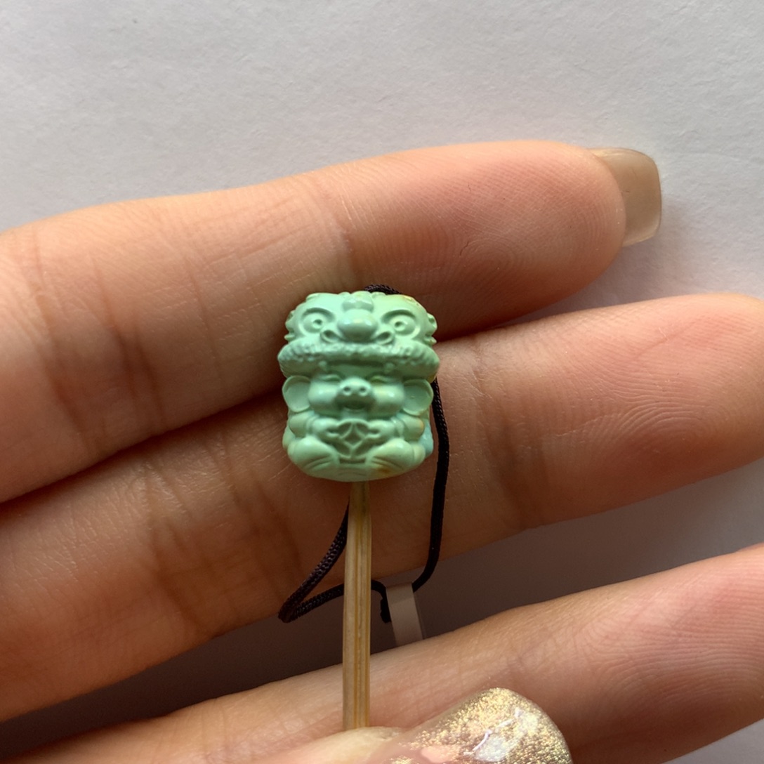 绿松石配饰未镶嵌