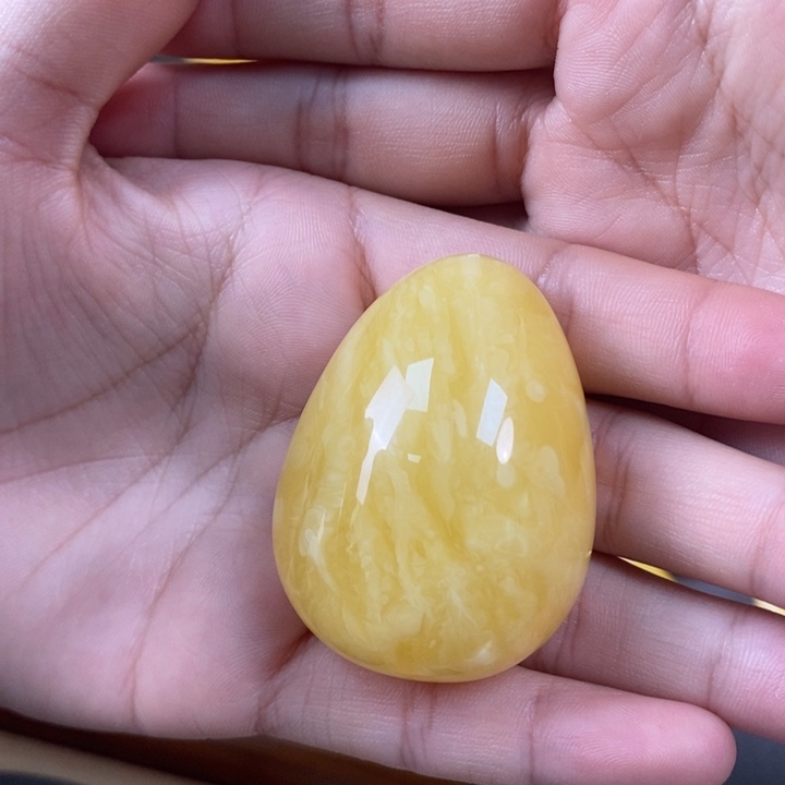 琥珀裸石未镶嵌水滴