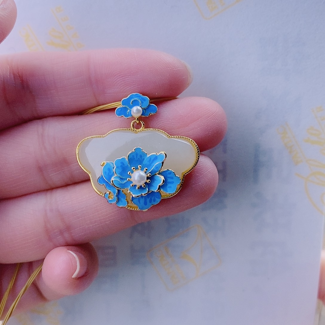 和田玉（糖玉）颈饰银S925镀金镶嵌