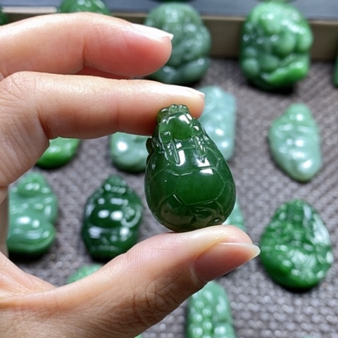 【闪购商品】颈饰未镶嵌和田玉