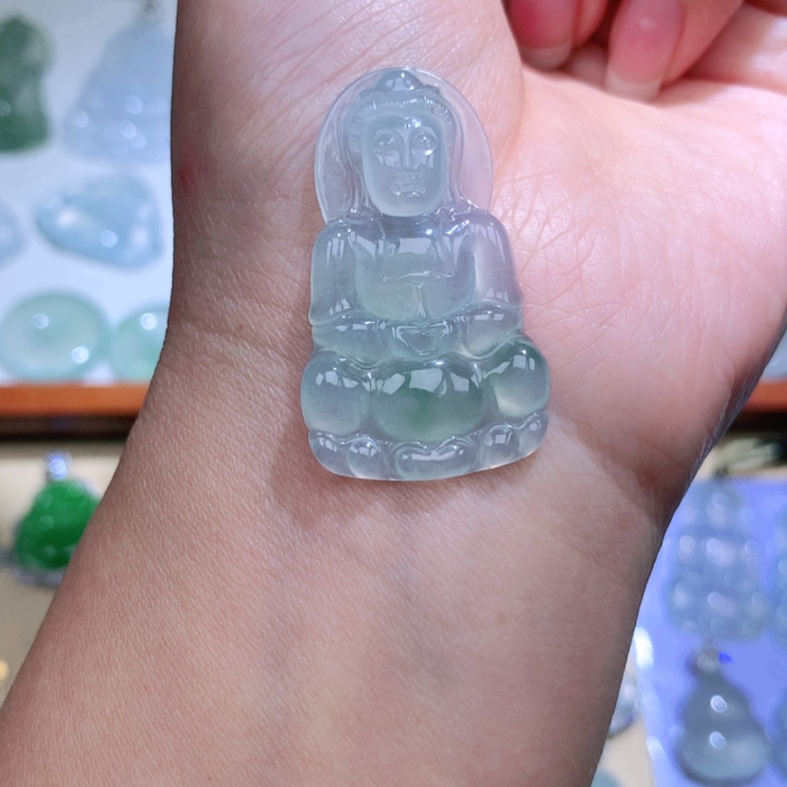 【闪购商品】翡翠颈饰未镶嵌观音