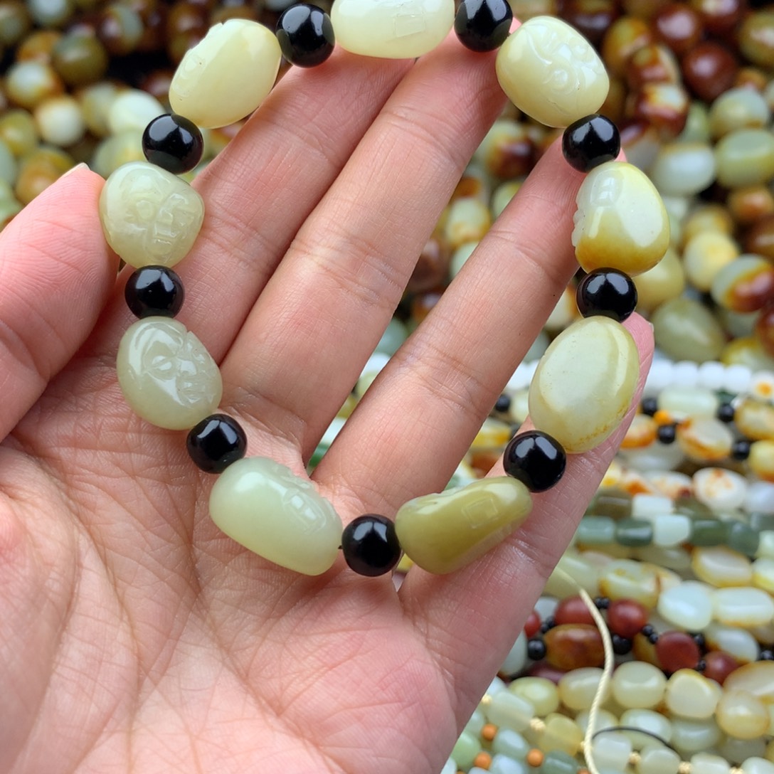 和田玉未镶嵌手链