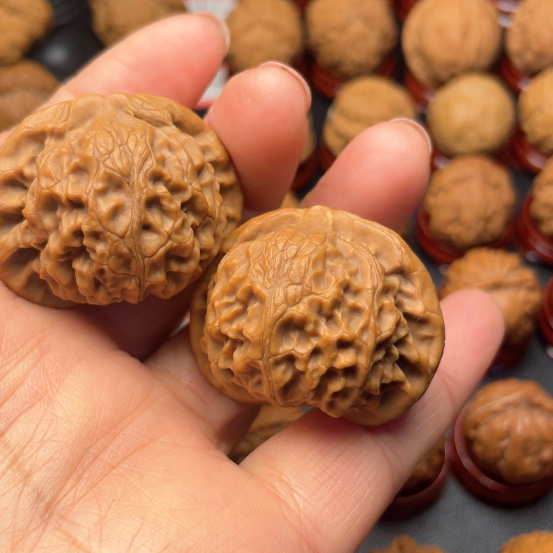 文玩核桃把件爱***片野生