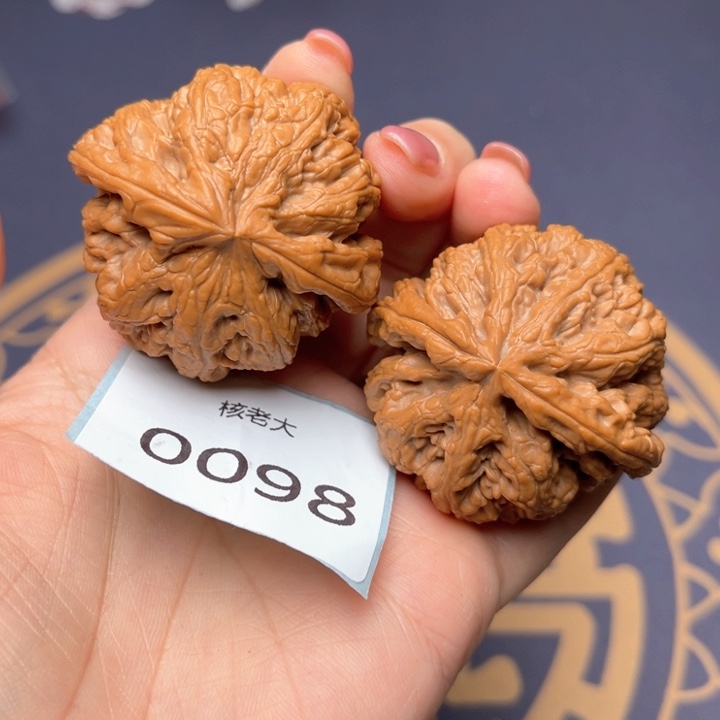 文玩核桃把件44大粗筋 0098