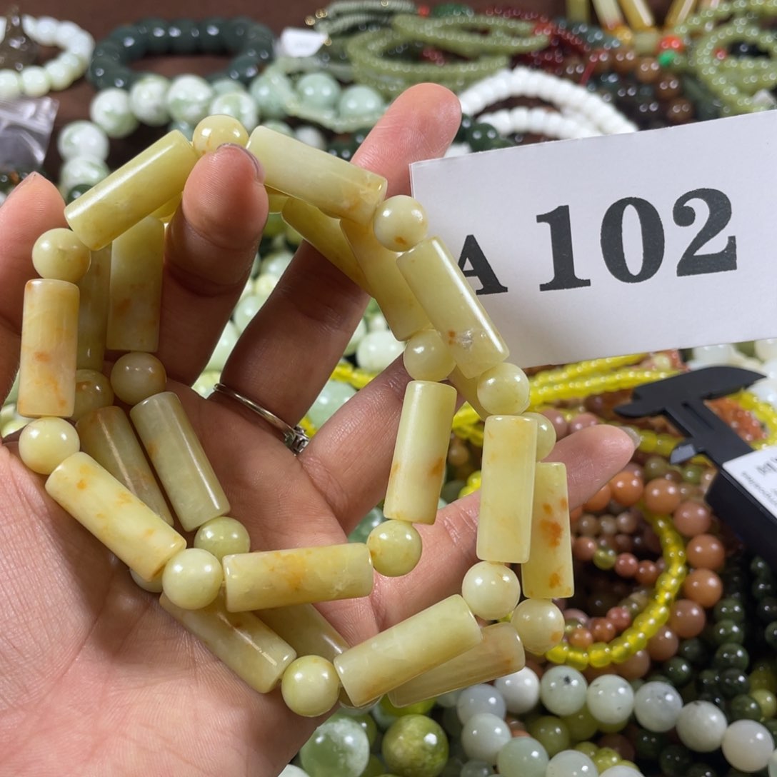 未镶嵌蛇纹石玉手链
