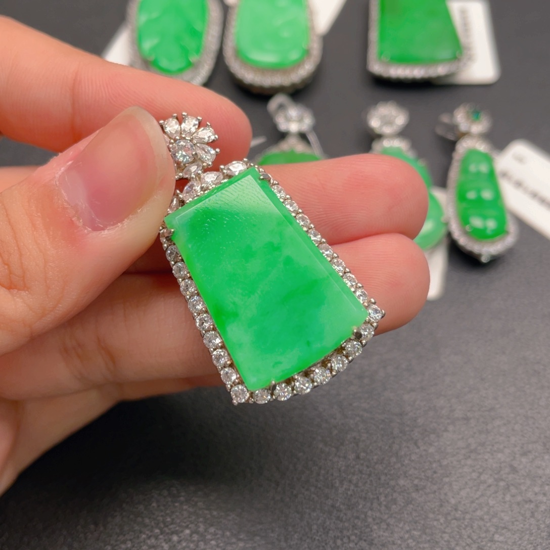 翡翠银S925镶嵌颈饰