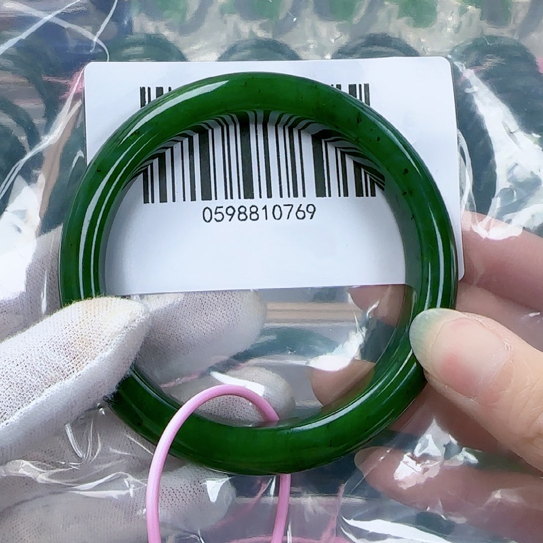 和田玉（碧玉）手镯未镶嵌63