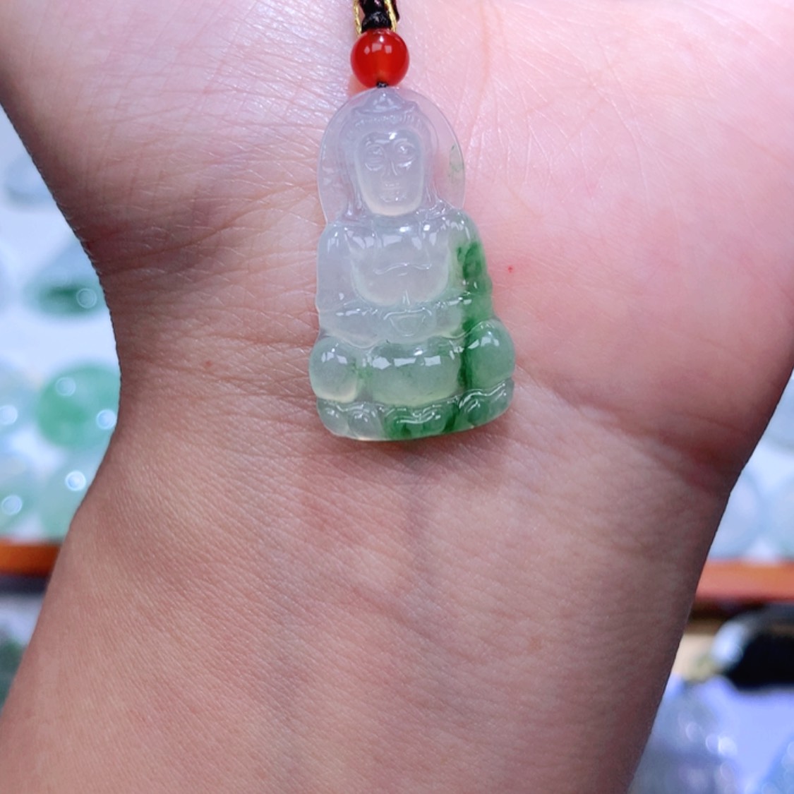 【闪购商品】翡翠颈饰未镶嵌观音