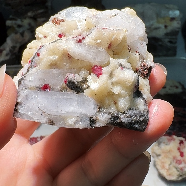 一***秋天然辰砂天然朱砂原矿石