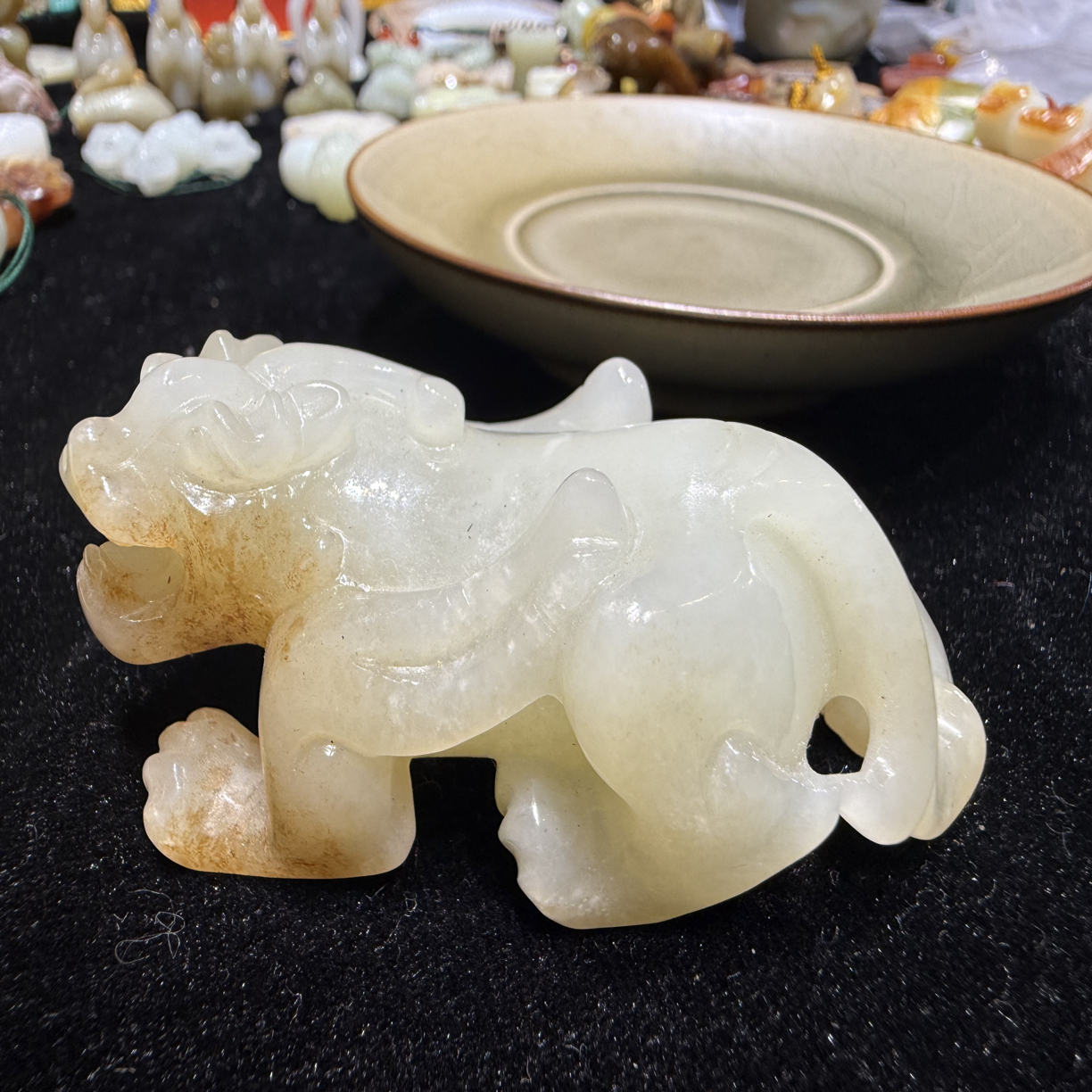 貔貅精美雕刻寓意吉祥装饰品