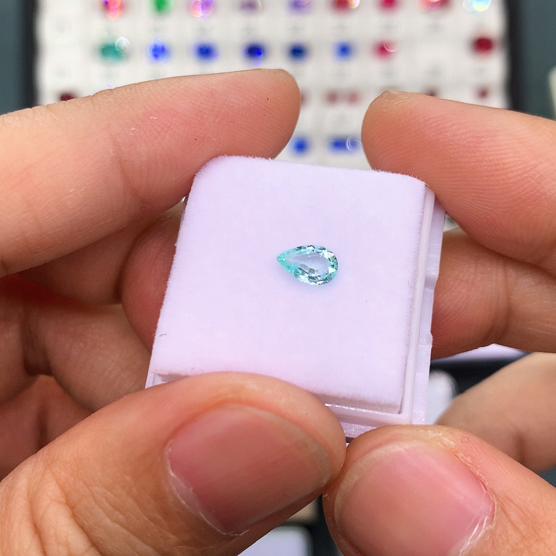 碧玺37分帕拉伊巴未镶嵌