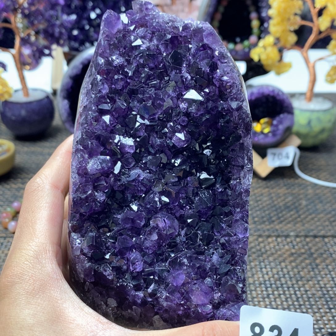 紫晶大型摆件（非配饰）未镶嵌