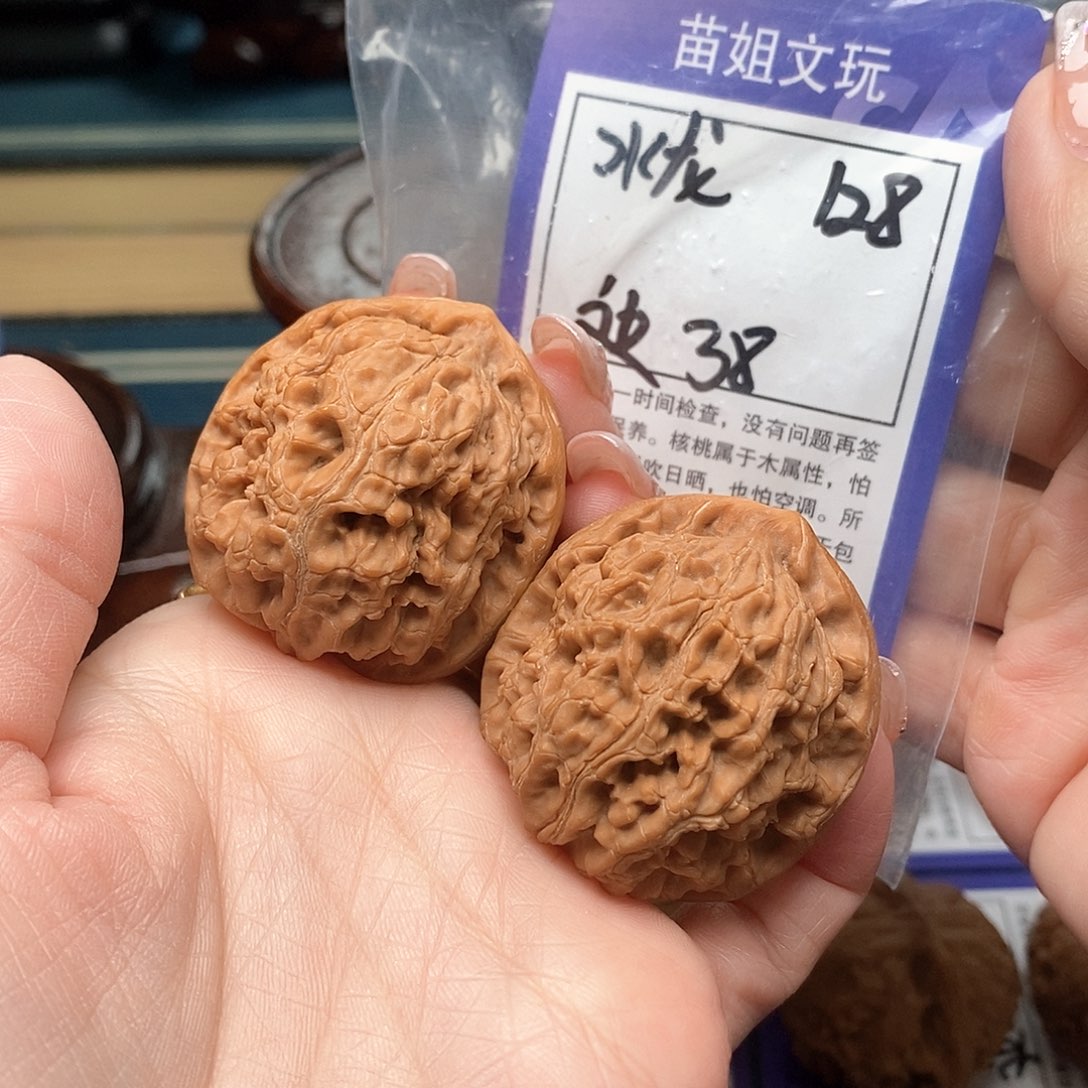 文玩核桃把件水龙