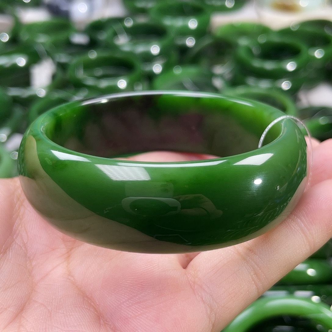 未镶嵌手镯和田玉（碧玉）