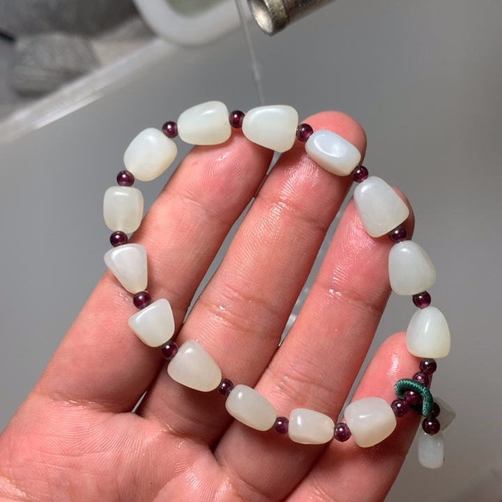 和田玉未镶嵌手串