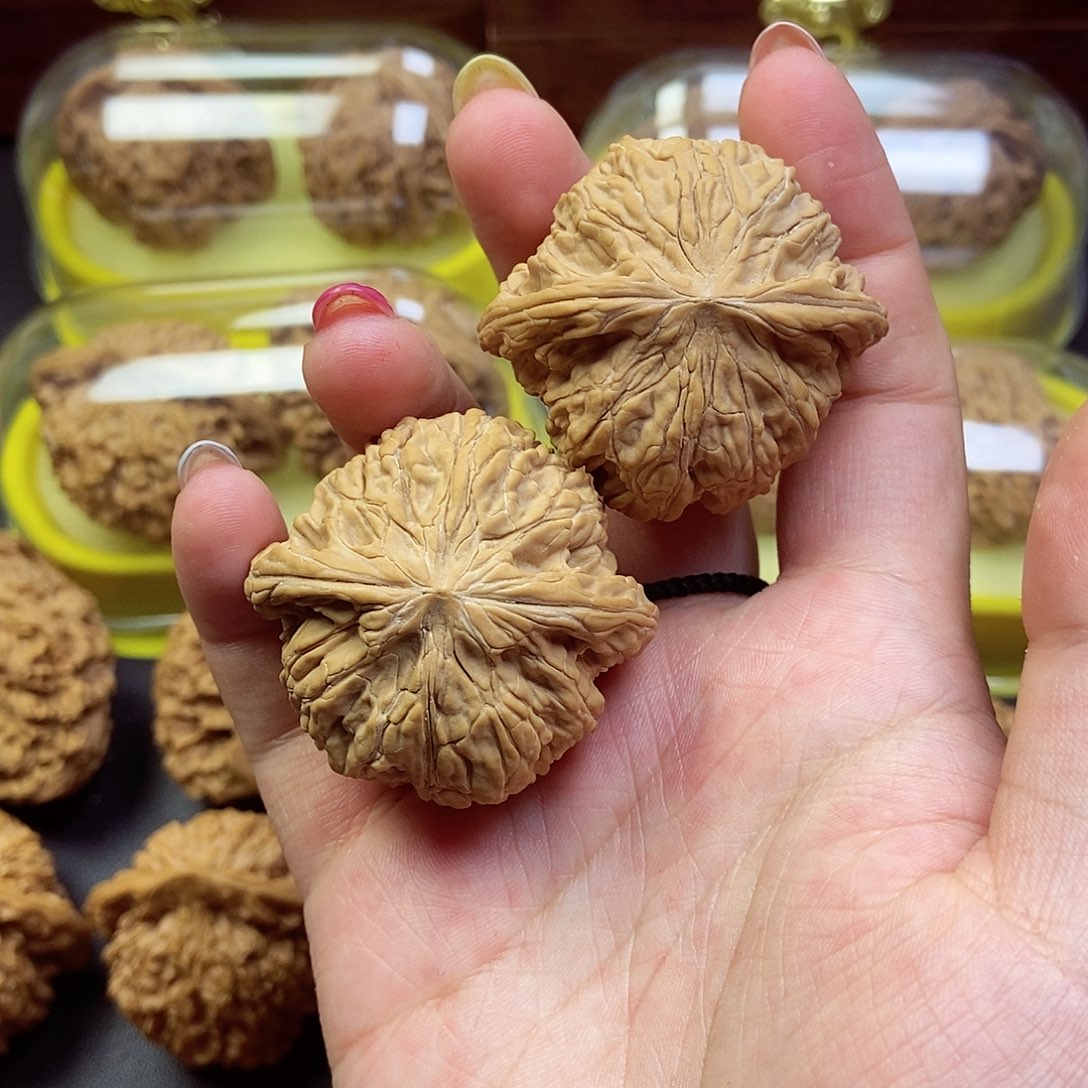 文玩核桃吊坠人***@磨盘