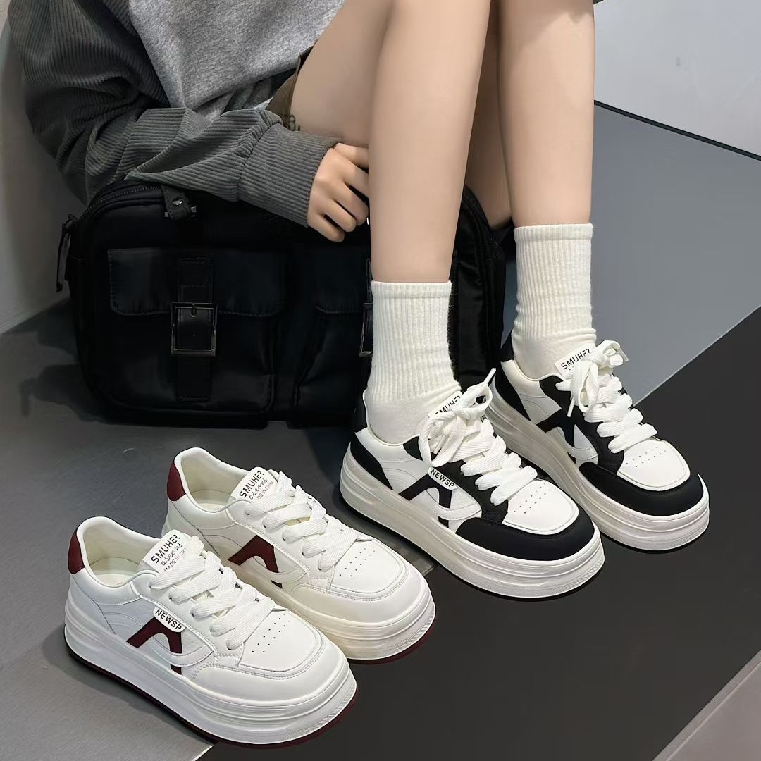 2025秋季新款厚底舒适板鞋增高百搭圆头运动休闲女鞋