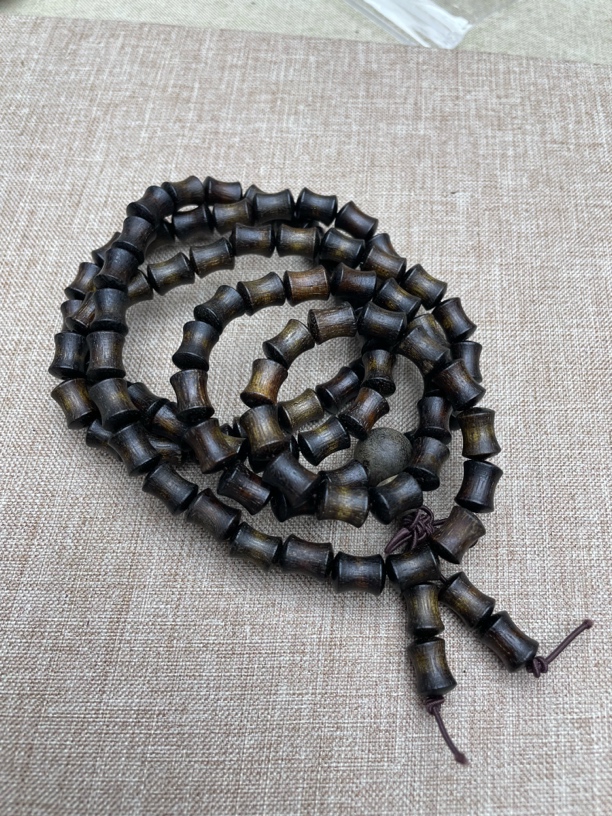 高盛沉香木串（) 365