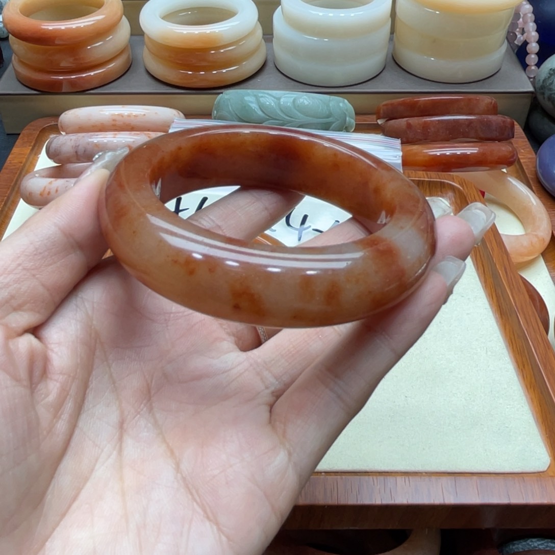 石英质玉手镯未镶嵌?*糖