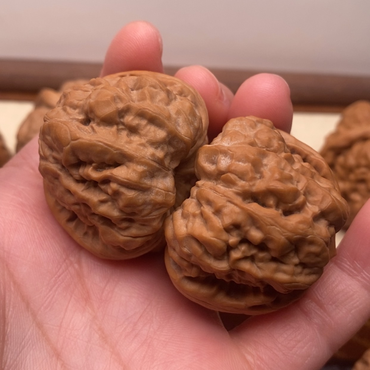 【闪购商品】把件文玩核桃边40左右