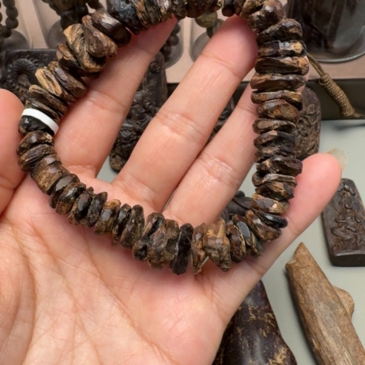 ABS:***か台湾回流老挝片片珠15.5